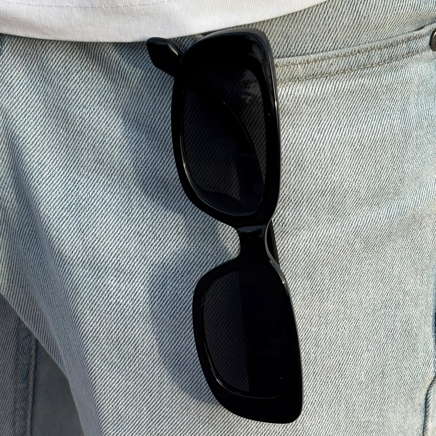 Cosmoir Retro Square Sunglasses (Black)