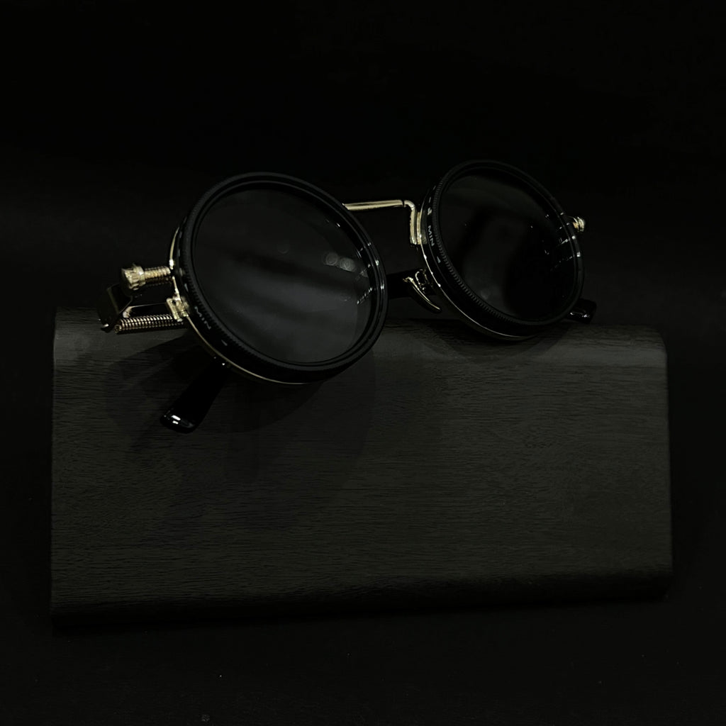 Cosmoir Shadowcore with Adjustable Tint (Gold)