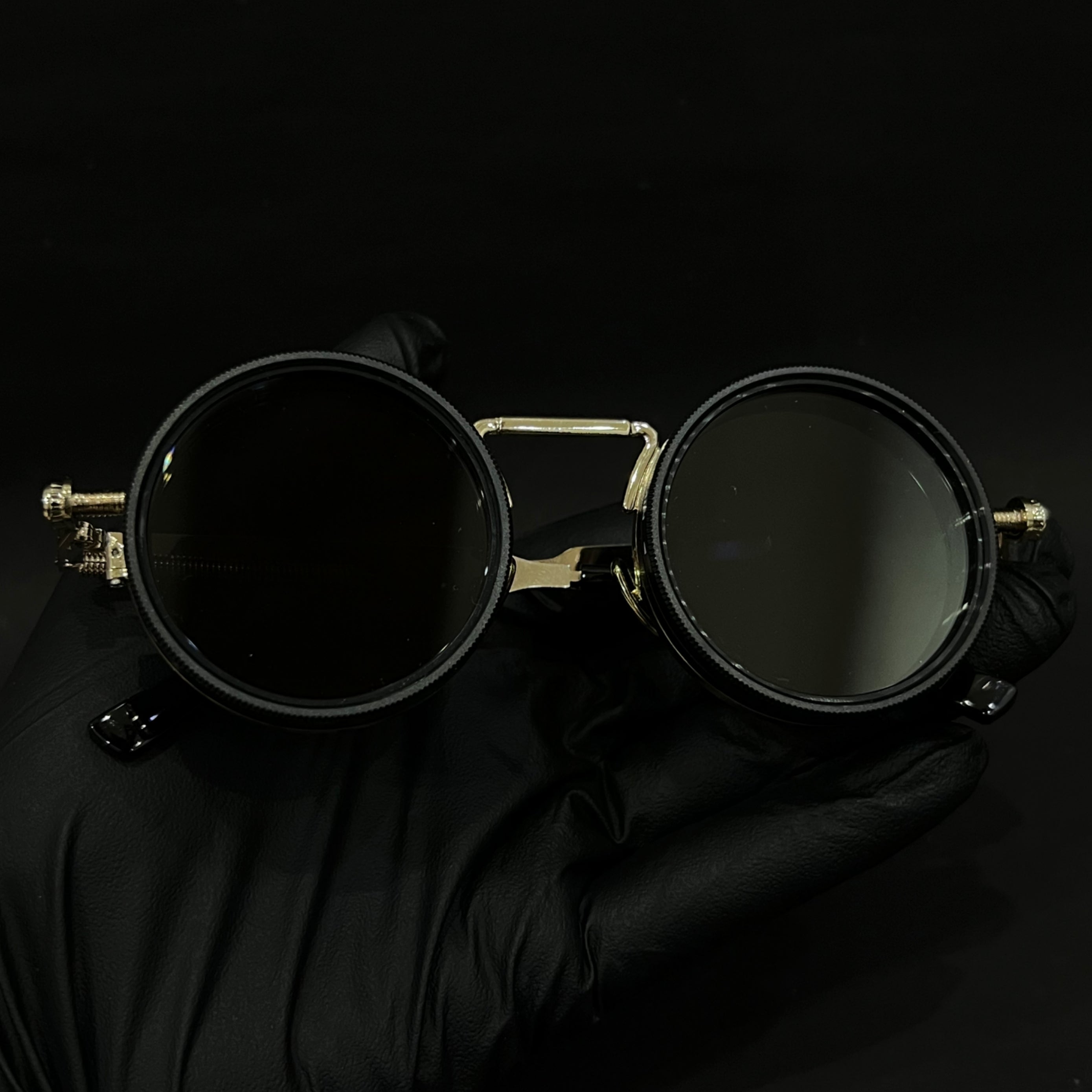 Cosmoir Shadowcore with Adjustable Tint (Gold)