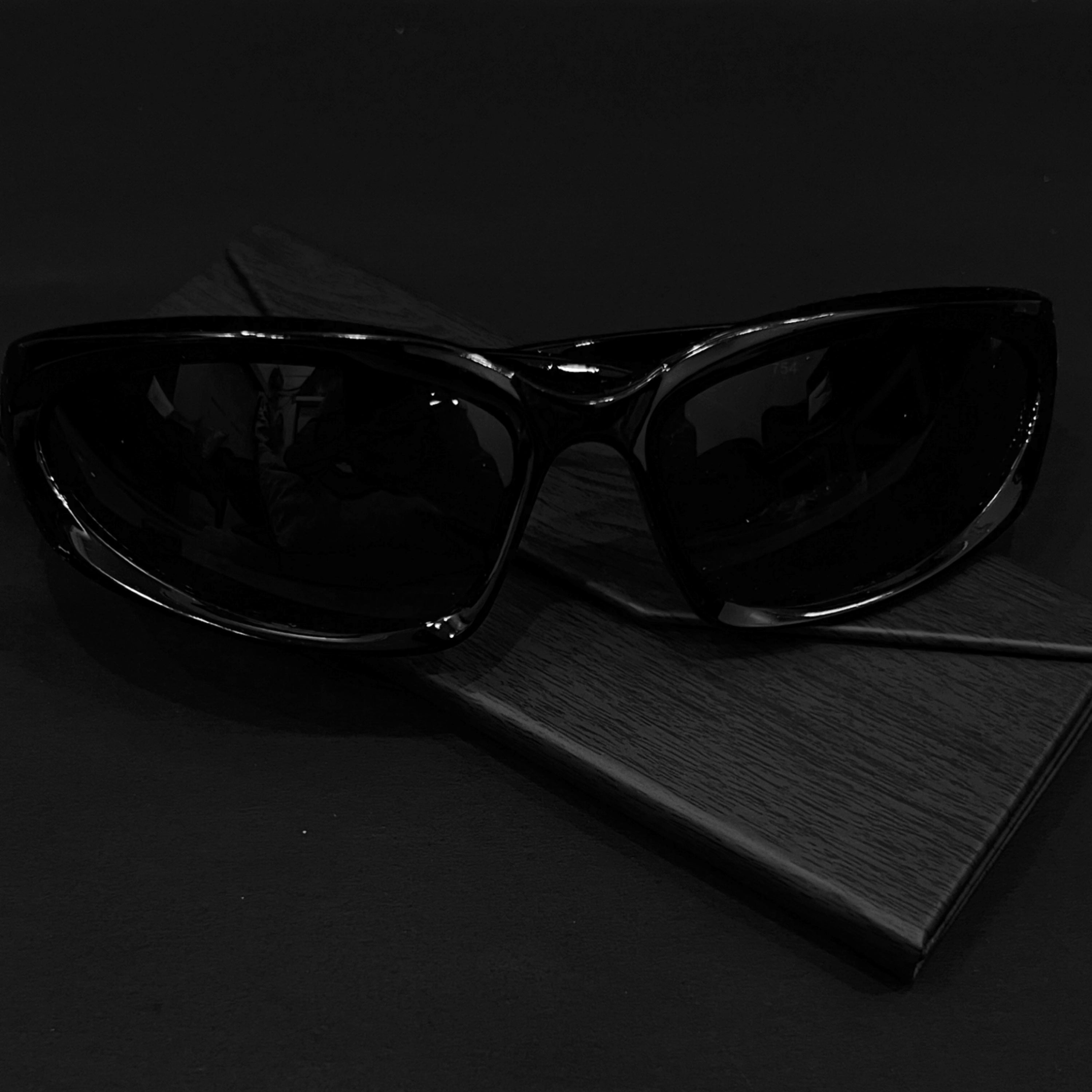 Cosmoir Y2K Reign (Black)