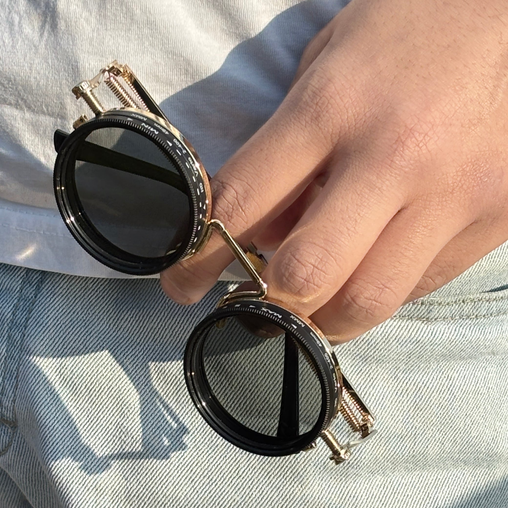 Cosmoir Shadowcore with Adjustable Tint (Gold)