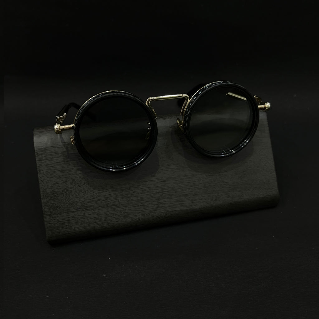 Cosmoir Shadowcore with Adjustable Tint (Gold)