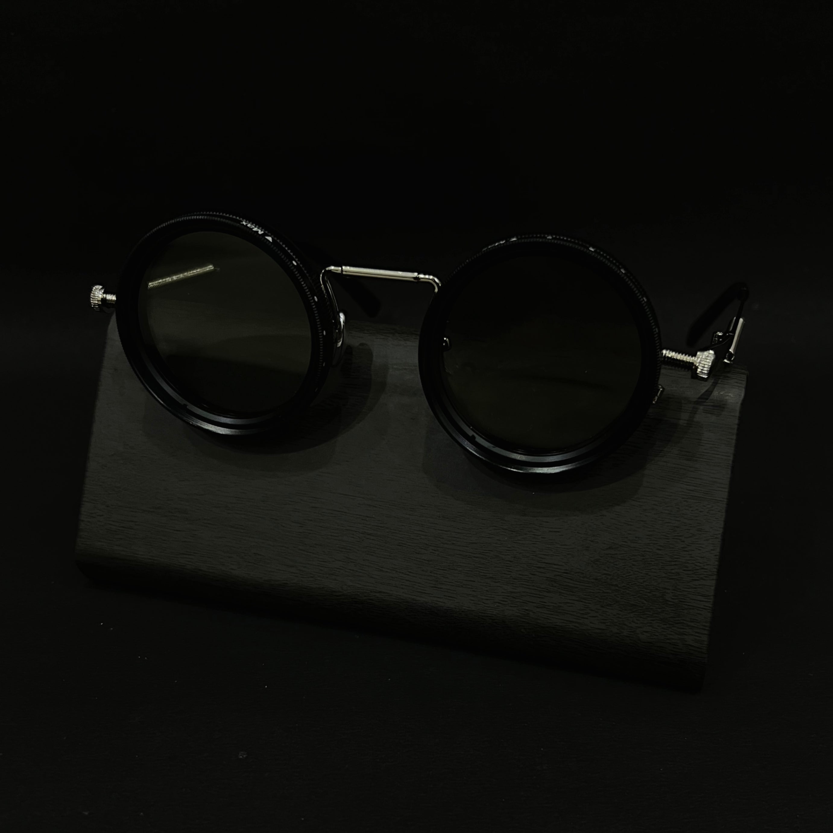 Cosmoir Nightshade with Adjustable Tint (Silver)